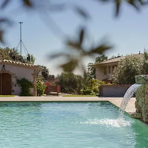 https://mas-el-brugue.catalonia-hotels.com